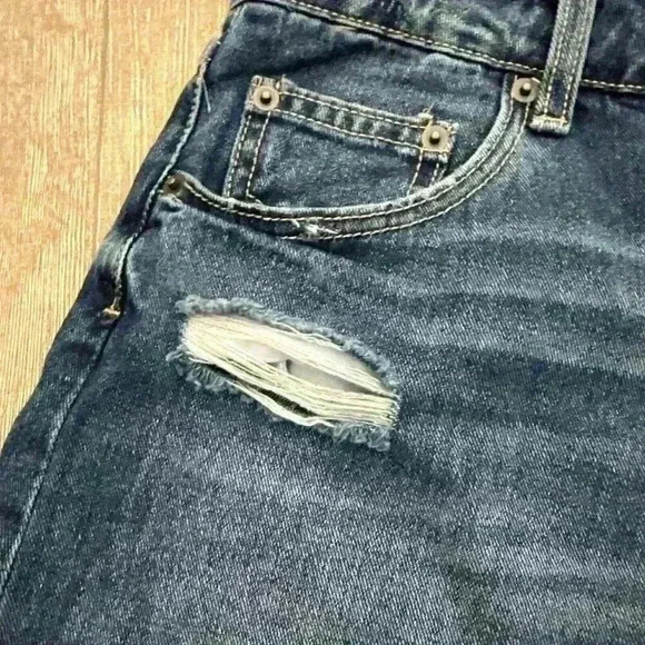 NWT No Boundaries Women Size 9 Dark Cut Off High Rise Jean Shorts - Picture 5 of 7